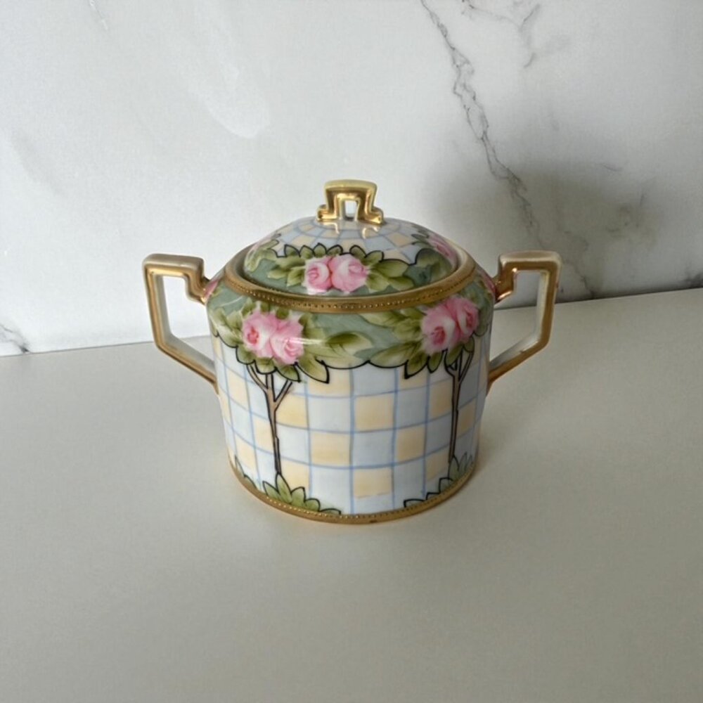 Vintage hand painted Nippon Lidded pot. Japan. Excellent condition.